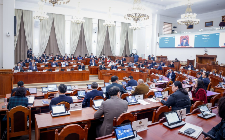 Чуулганы ирц: Чөлөөтэй дөрөв, есөн гишүүн гадаад томилолттой байна